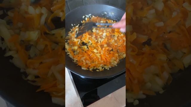 Зажарка из лука и моркови ? ? #food #лук #морковь