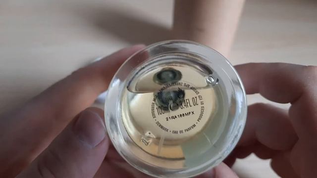 Zarkoperfume Quantum Molecule смотреть онлайн