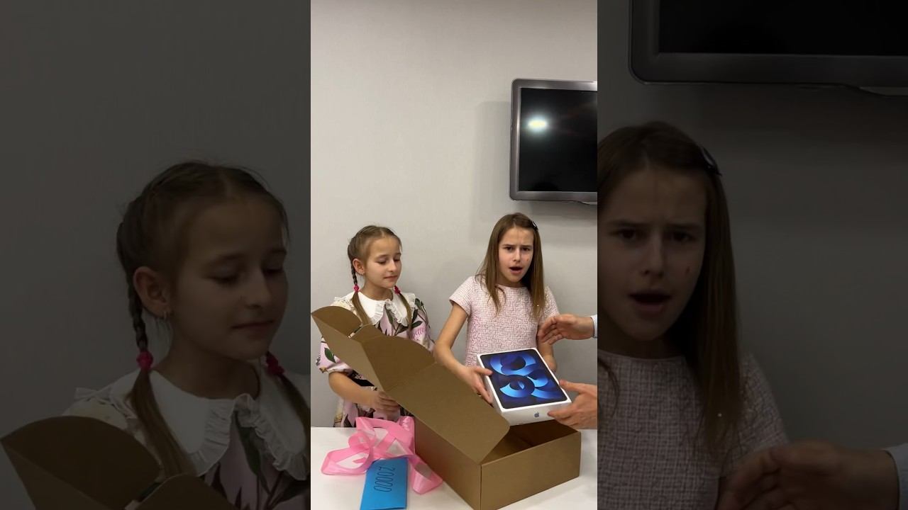 Деньги или подарок? Что-то пошло не так #shorts смотреть онлайн