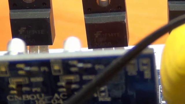 Разбираем сетевой инвертор чистый синус 600⁄1200 ватт CNBOU