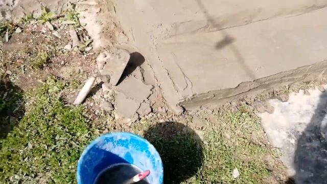 29 апреля. Живу одна в старом доме. Ремонт порога. Покрасила бочку. смотреть онлайн