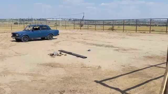 Кадры с монтажа забора из профлиста,поселок Селезнева, Волгоградская область. смотреть онлайн