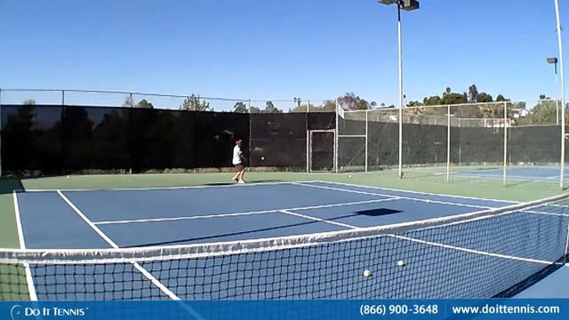 Dunlop Biomimetic 200 Plus Tennis Racquet смотреть онлайн