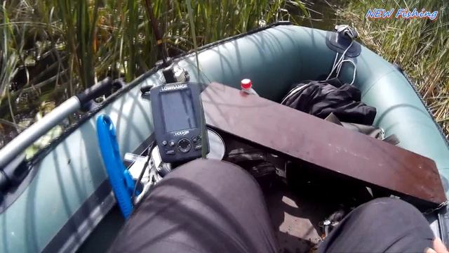 Выход из озера по заросшей протоке. Работа двигателя в мелководном режиме. смотреть онлайн