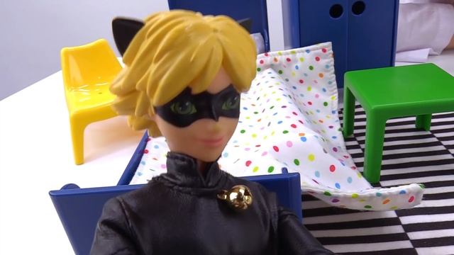 Леди Баг и случай в лесу! Мультики для девочек с куклами смотреть онлайн