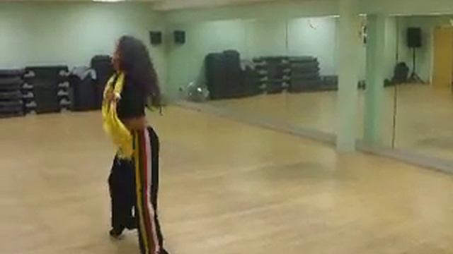 Marta Scott - Samba Carmen Miranda {Filmed from the back} смотреть онлайн