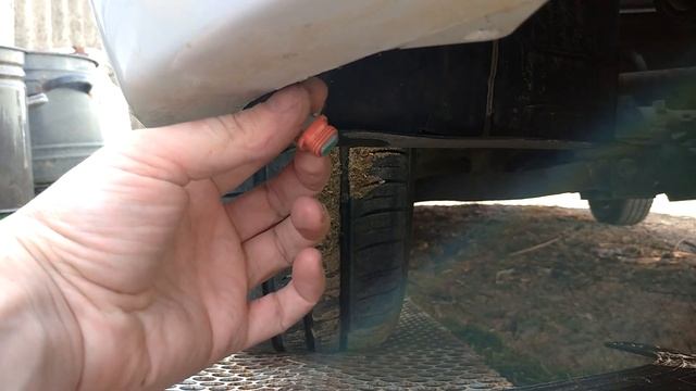 Замена лампочки ДХО на Солярисе 2