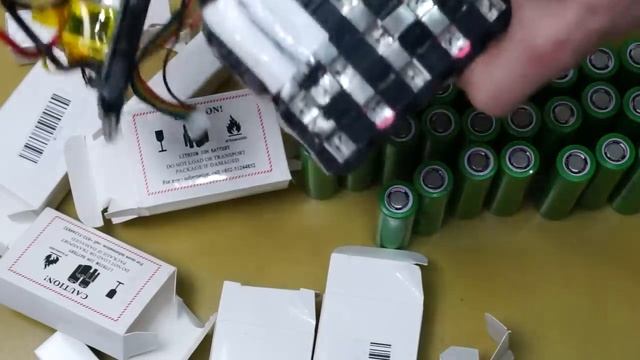 Ремонт двух LI-Ion аккумуляторов на 24В от инвалидной коляски смотреть онлайн