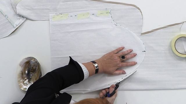 Модный жакет простым методом. Однобортный жакет с укороченными рукавами. Раскрой и первая примерка. смотреть онлайн