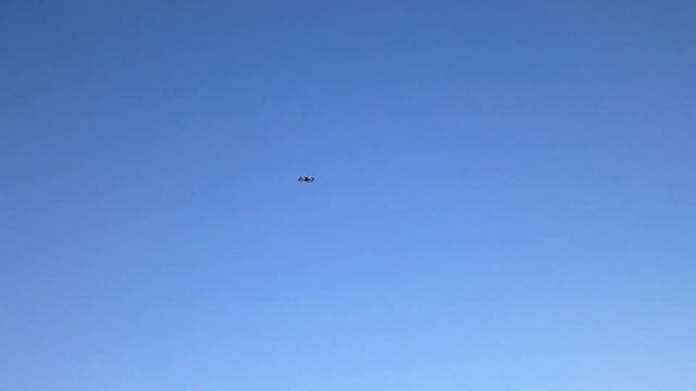 V262 Drone - Early Sunday with Multi Flip flips смотреть онлайн