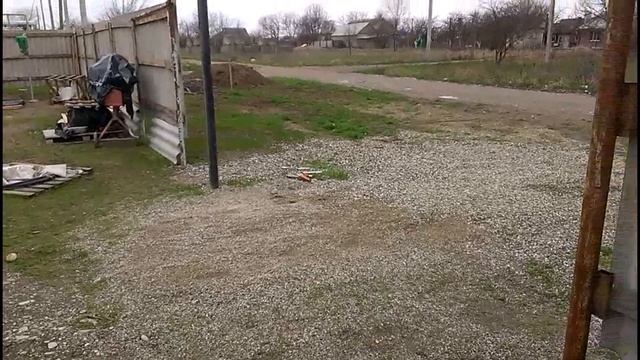 Временное ограждение участка. Забор своими руками из шифера | Построй!КА. смотреть онлайн