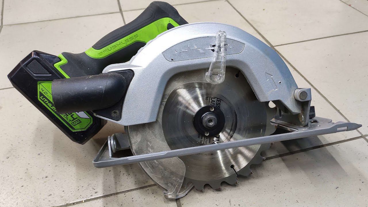 Как сделать торцовочную пилу из ручной пилы за 3 минуты смотреть онлайн