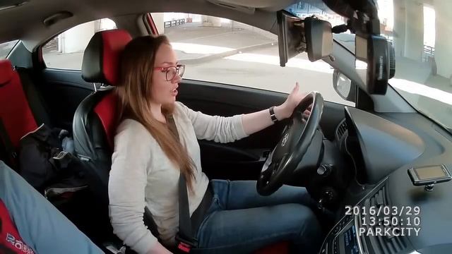 "Нужно знать, когда быть блондинкой" смотреть онлайн