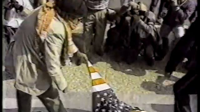 July 25, 1990 Roseanne Barr Arnold news coverage of singing the National Anthem very poorly смотреть онлайн