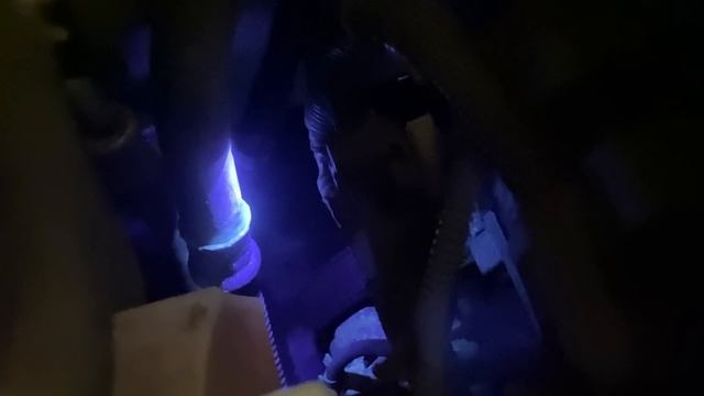 AC Stopped Working? Easily Find an Air Conditioning Leak in Your Car or Truck And Solve it Fast смотреть онлайн