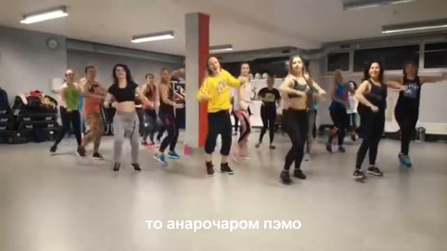 КАК СЛЫШАТСЯ / ЗВУЧАТ ИНОСТРАННЫЕ ПЕСНИ ПО РУССКИ #2 Black Eyed Peas, J Balvin - RITMO смотреть онлайн