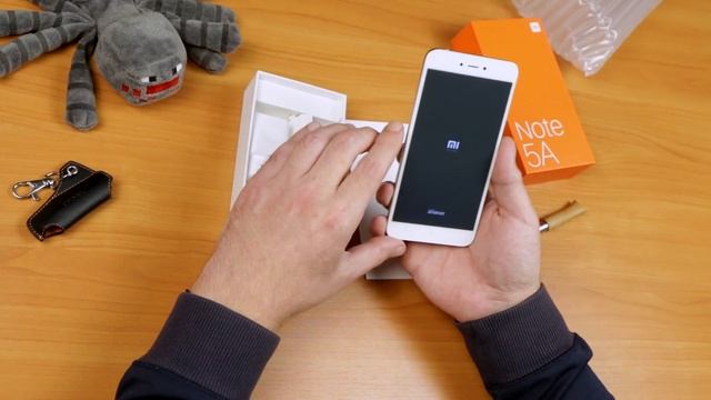 Xiaomi Redmi Note 5A - первый из пятой серии #распаковка и первые выводы смотреть онлайн