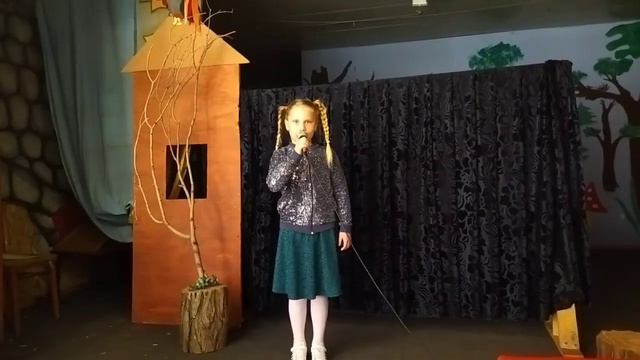 Ільїна Вероніка 6 років - "Жук" - О. Іваненко смотреть онлайн