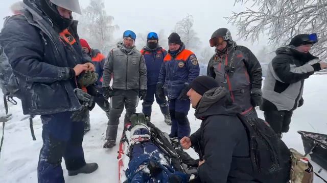 МЧС России проведены первые сборы по применению снегоходов в горно-таежной местности смотреть онлайн