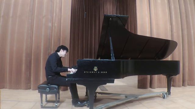 Chopin Etude Op.10 No.2 in a minor performed by Zihao Wu смотреть онлайн