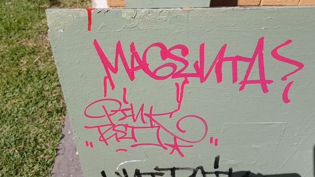 Uni Paint Broad PX-30 Marker Review смотреть онлайн