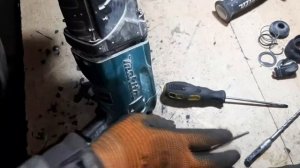 Makita HR2470 замена ствола за 8 минут!