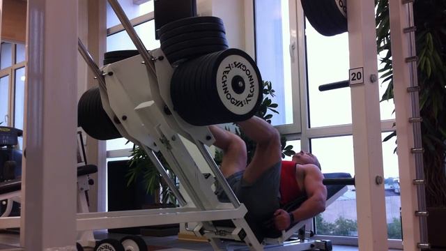 жим ногами 540кг.avi смотреть онлайн