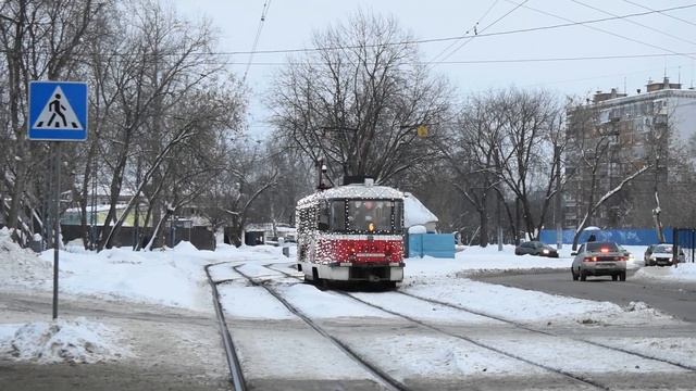 С хорошим настроением... | Нижегородский новогодний трамвай смотреть онлайн
