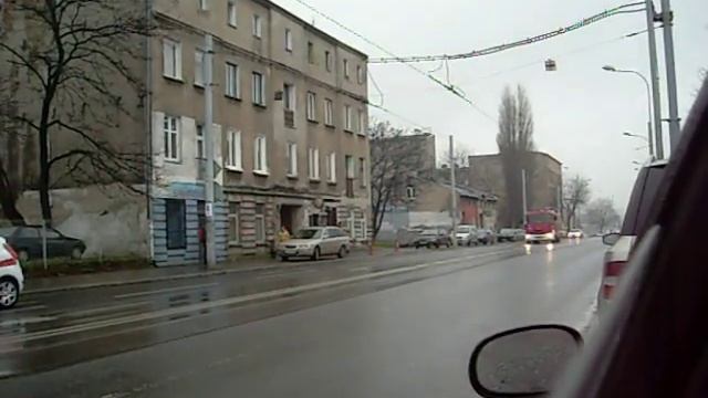 JRG-1 Łódź: przejazd alarmowy 301[E]21 - GBA 2/30 - Renault Midlum ul. Zgierska смотреть онлайн