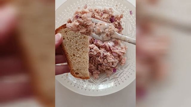 Холодные бутерброды с тунцом??? смотреть онлайн