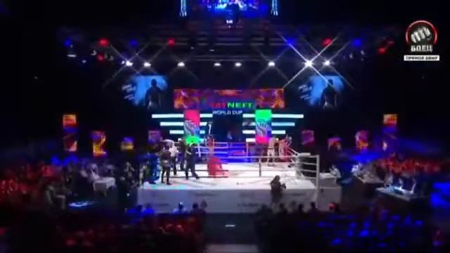 19 летний боец Дмитрий Меньшиков вырубил черного Ганнибала Яну Круз смотреть онлайн