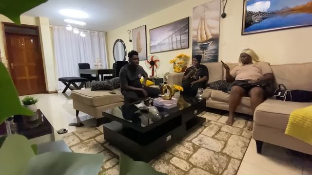 WW UNANIFINYA NA HIZO B**BS ZAKO KUBWA??//ACTING ARROGANT PRANK ON NYATHIRA ?? @nebzandnyathira смотреть онлайн