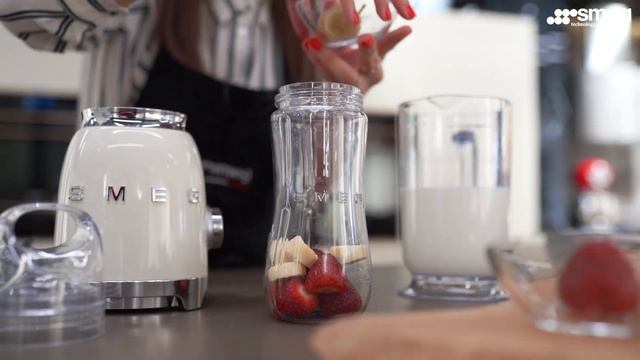 SMEG PERSONAL BLENDER смотреть онлайн
