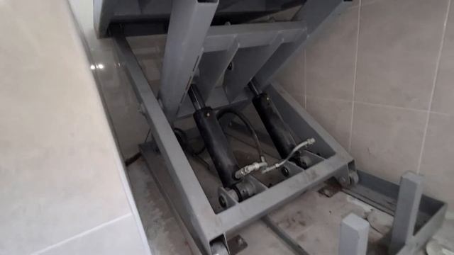 Ножничный гидравлический подъемник на кухне смотреть онлайн