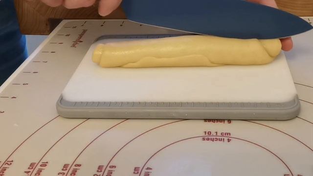 Очень вкусные, нежные, слоистые булочки из дрожжевого теста со сливочным вкусом в термомикс!!! смотреть онлайн