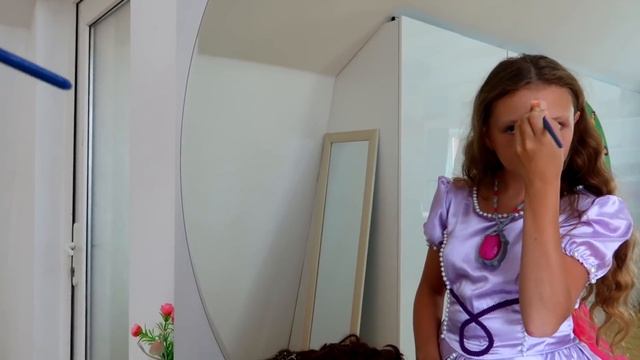 Kids Makeup Sofia the First & Costumes Disney Princess Cosplay with Colours Paints смотреть онлайн