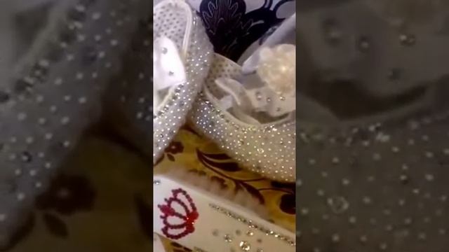 Набор в камнях Swarovski "Подарок на рождение ребенка" смотреть онлайн