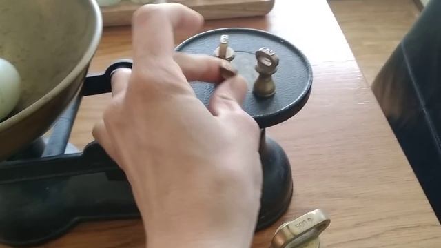 Сколько весят яйца? Маран и Легбар смотреть онлайн