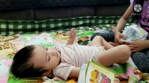 BABY POOPING IN DIAPER || HOW TO CHANGE A POOPY PULL UP DIAPER || DIAPER CHANGE GIRL