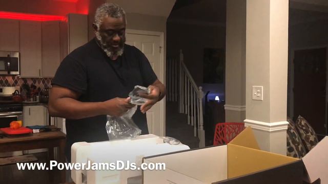 Denon SC6000m Unboxing смотреть онлайн
