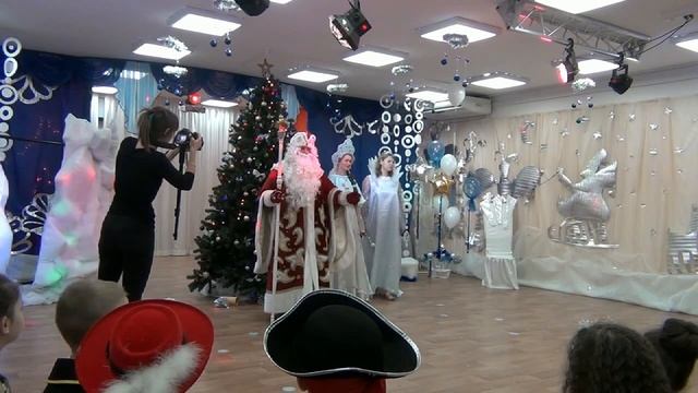 Поздравление от Деда Мороза , Снегурочки и Снежной Королевы!!! смотреть онлайн