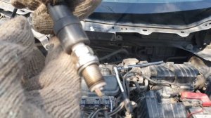 Honda Freed. Замена свечей.