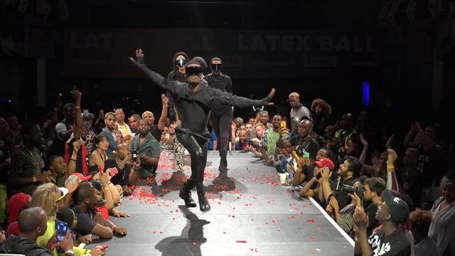 Legendary Performance @ Latex Ball 2019 Part 1 смотреть онлайн
