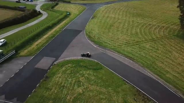 Pros Vs Cons of Owning a Seven Kit Car // Bike Vs Car Engine смотреть онлайн