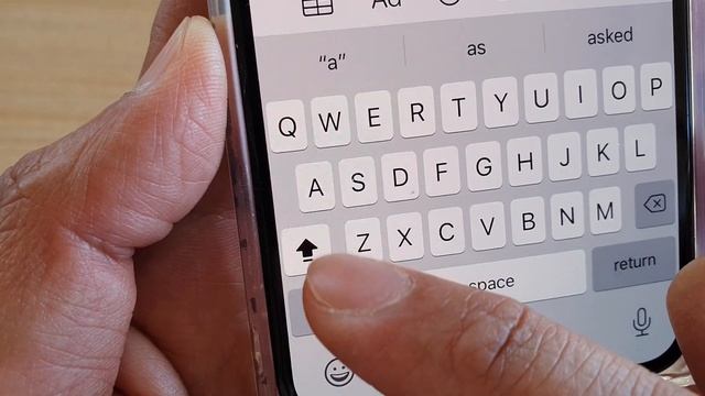 iPhone 11 Pro: How to Enable / Disable CAP LOCK смотреть онлайн