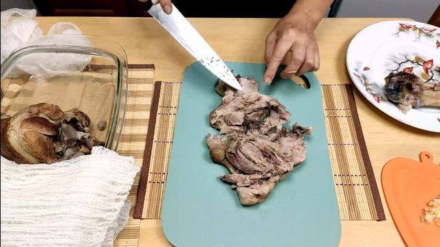 Мясной рулет из рульки – бюджетный вариант, просто и вкусно. смотреть онлайн