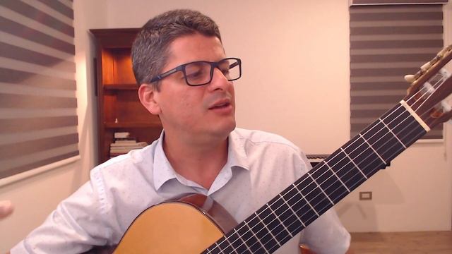 Visualización de acordes en el estudio de la guitarra clásica смотреть онлайн