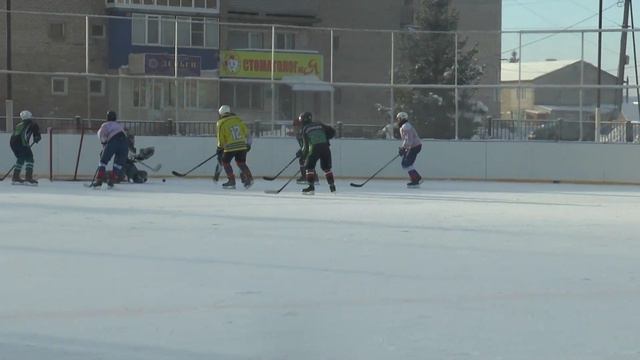 В районе состоялось открытие зимнего хоккейного сезона смотреть онлайн