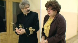 Городок - Старый моряк  в школе