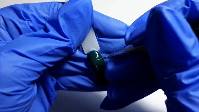 Новогодний дизайн#ёлочные шары кошечкой 3D#зеленые ногти часть 1 смотреть онлайн